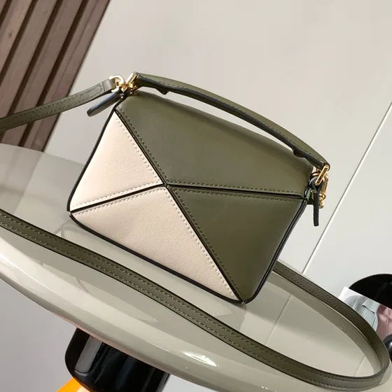 Loewe Puzzle Mini Multicolor/Olive Verde/Mint Verde/Off Wh 18x12x8cm Crossbody/Asa superior/Bolso bandolera