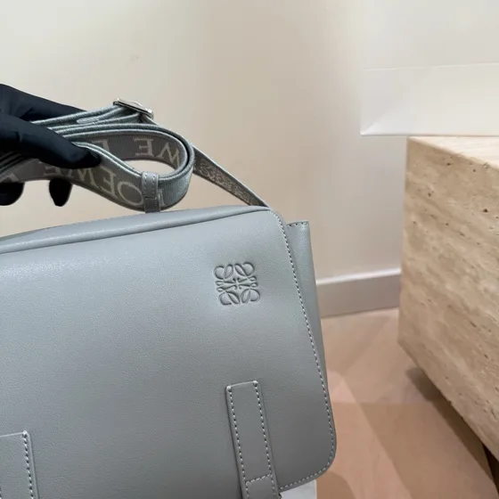 Loewe Biru laut Bag Gray Crossbody