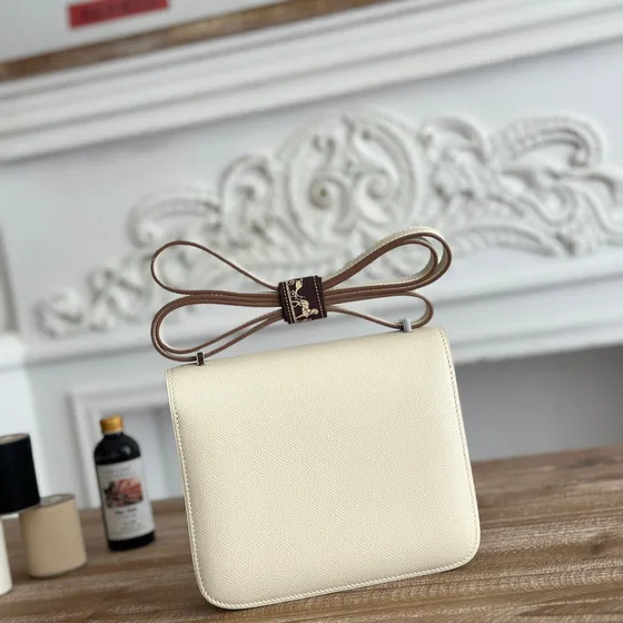 Hermes Constance كريمي أبيض Crossbody