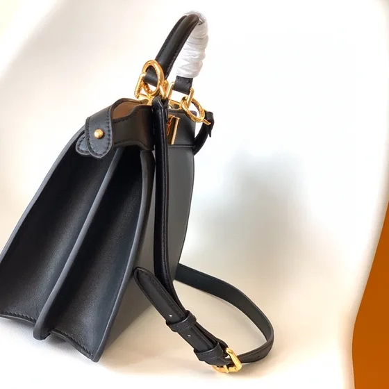 Fendi Peekaboo Iseeu Small Black Top Handle