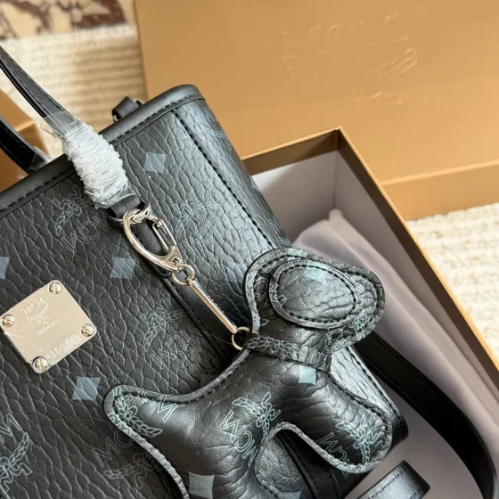 MCM Toni Mini Shopper Hitam Tote Bag