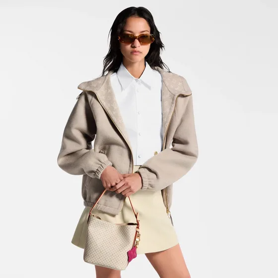 Louis Vuitton Multi Pochette بيج Crossbody