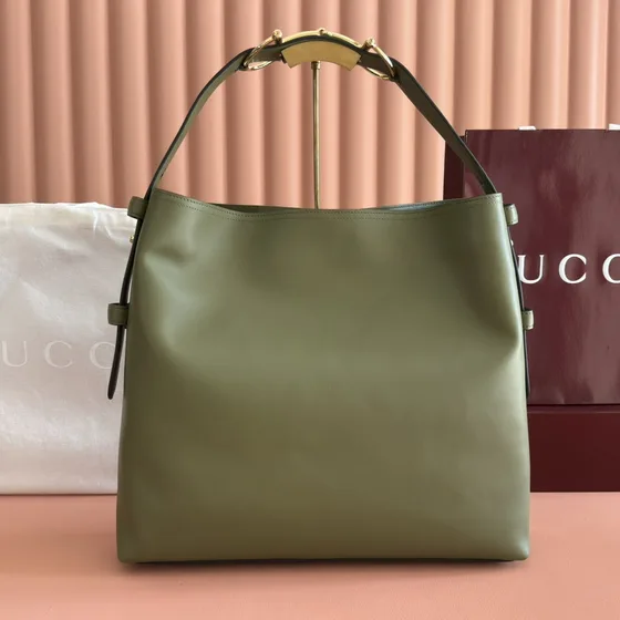Gucci Gucci Axelväska With Bamboo Topphandtag Olive Grön Axelväska