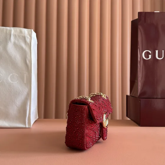 Gucci Gg Marmont Sac épaule With Crystals Rouge Sac épaule