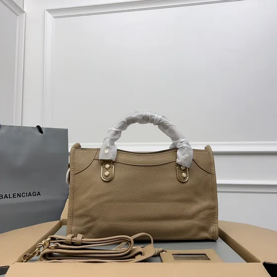 Balenciaga Neo Classic City بيج Top Handle