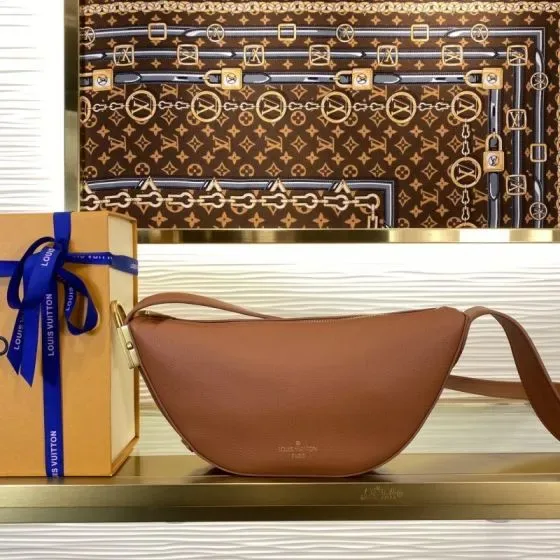 Louis Vuitton Loop Cognac Marrón Crossbody