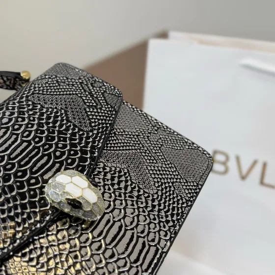 Bvlgari Serpenti Forever Anse supérieure Bag Noir/Argent Metallic Snakeskin Anse supérieure