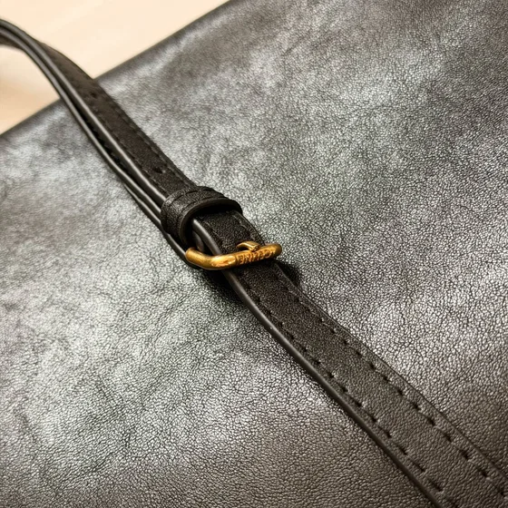 Celine Soft Besace Svart Crossbody