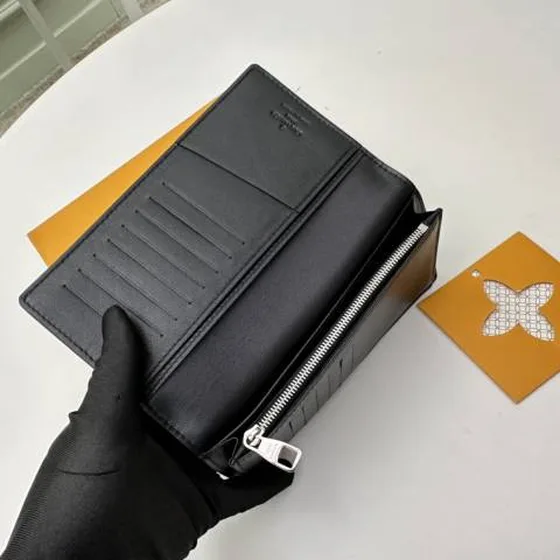 Louis Vuitton M58192 Schwarz 10 x 19 x 2 everyday