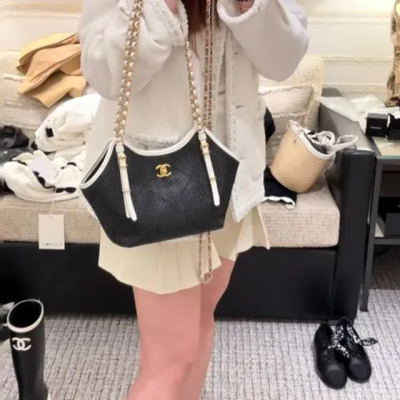 Chanel Hobo Bag Black Hobo