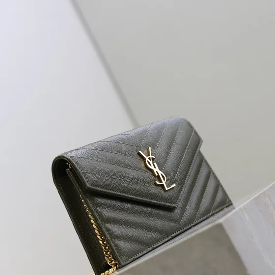 YSL Cassandre Matelassé Envelope Plånbok Dark Grön Plånbok