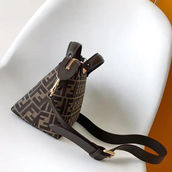 Fendi By The Way Mini Brun Tophåndtak