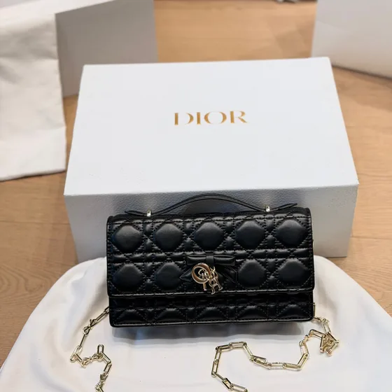 Dior Lady Dior Верхняя ручка Мешочек With Chain Чёрный Woc