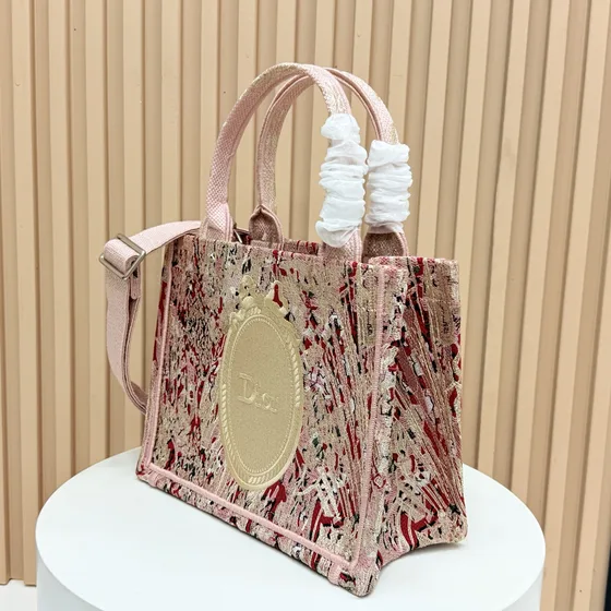 Dior Book Tote Merah jambu Tote Bag