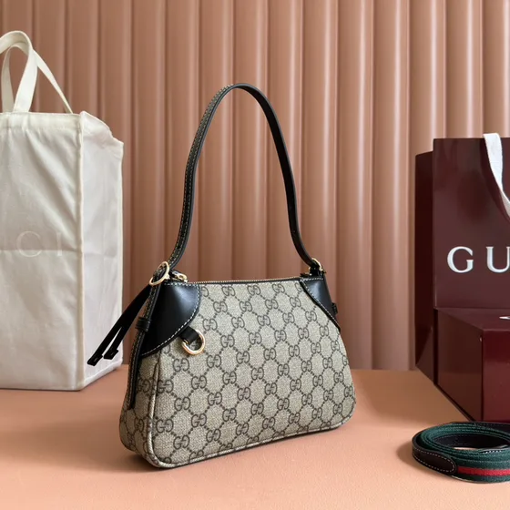 Gucci Gg Emblem Small Сумка на плечо Бежевый/Коричневый/Чёрный Сумка на плечо