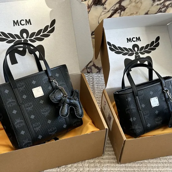 MCM Toni Visetos Shopper Mini สีชมพู Tote Bag