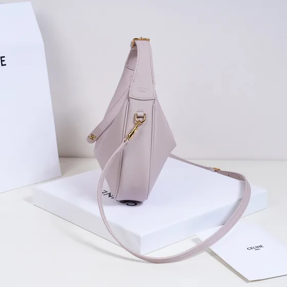 Celine Ava Bag Light Lila Hobo