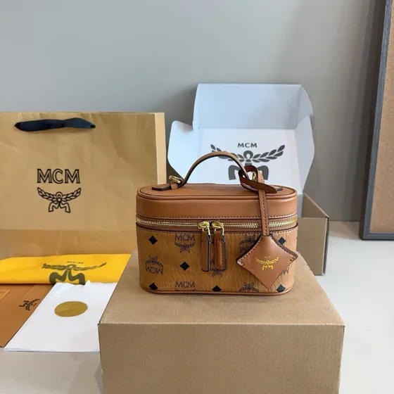 MCM Visetos Vanity Case Rose Anse supérieure