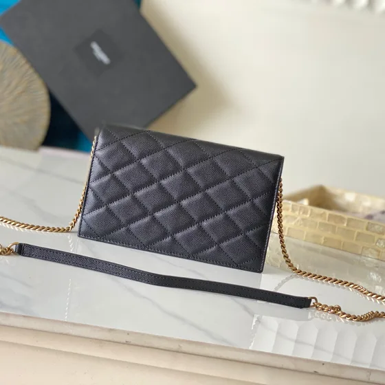 YSL Cassandre Matelassé Envelope Chain Кошелёк Чёрный Woc