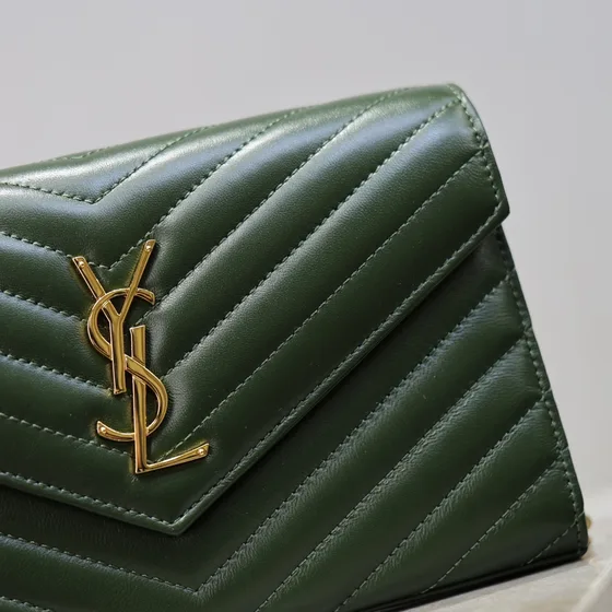 YSL Cassandre Envelope Chain Wallet Dark สีเขียว Woc