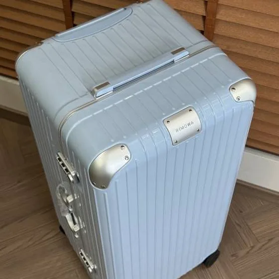 Rimowa Hybird Silver travel