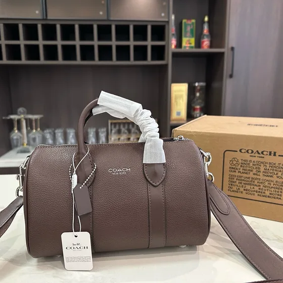 Coach Gotham Duffle 24 أسود Top Handle