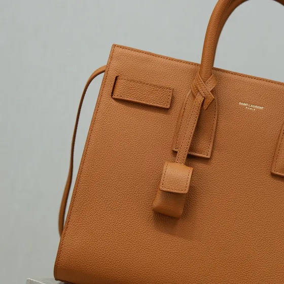 YSL Sac De Jour Caramel Marrom Alça superior