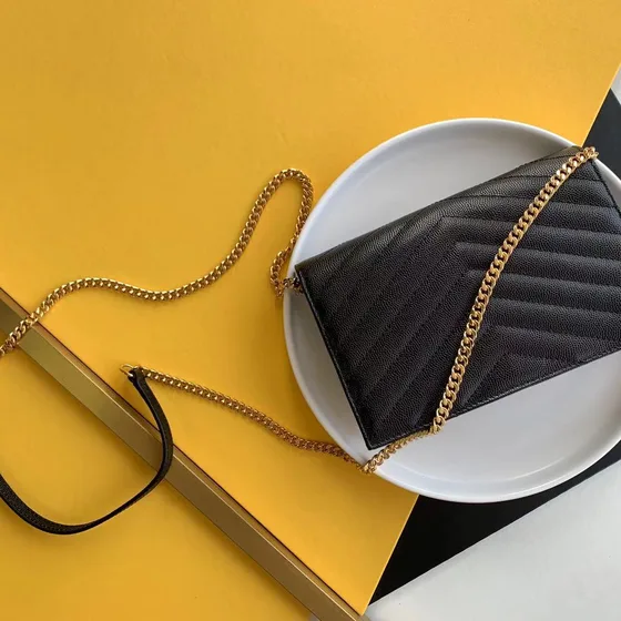 YSL Cassandre Matelassé Envelope Chain Carteira Preto Woc