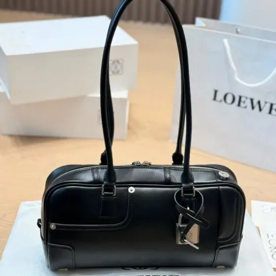 Loewe Amazona 28 Cropped Bag Black 28cm Shoulder Bag