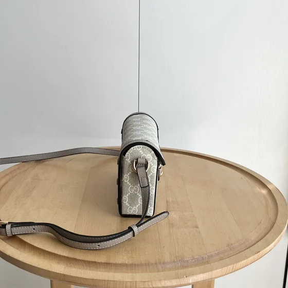 Gucci Gucci Horsebit 1955 Mini Bag Beige/Grijs 18/12/5cm Crossbody