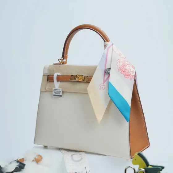 Hermes Kelly Creme Hvid With Brun Accents Tophåndtag