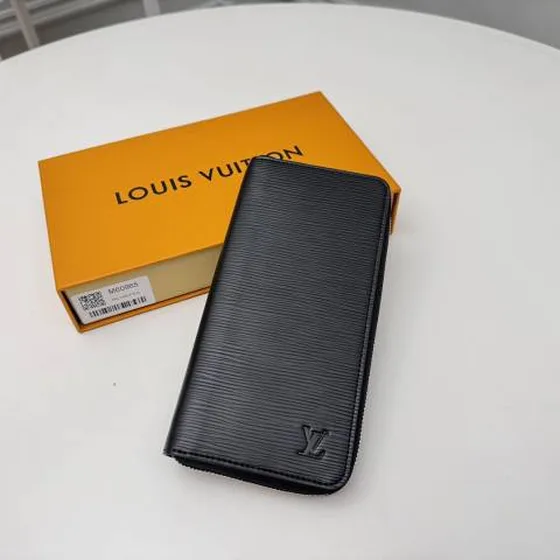 Louis Vuitton M60965 Hitam Epi 19x10cm everyday