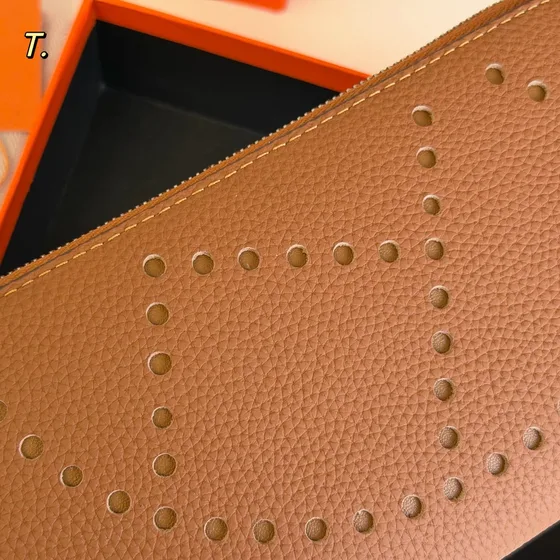 Hermes Silk'In Long Wallet بني Wallet