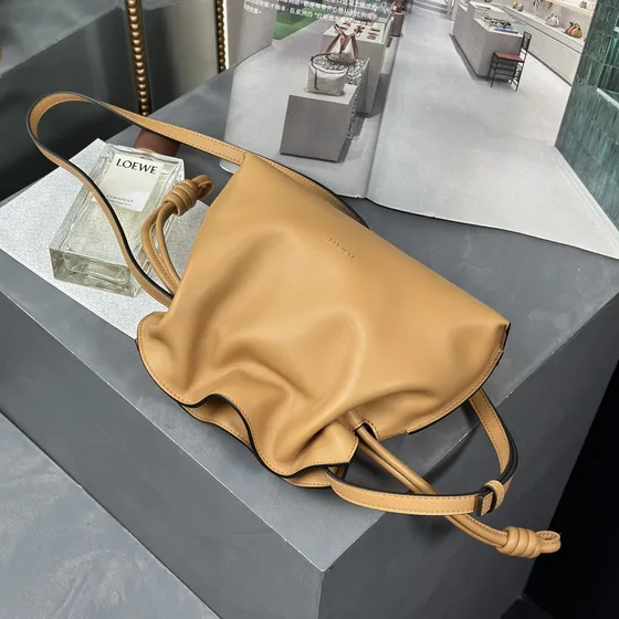 Loewe Flamenco Riñonera Beige Crossbody