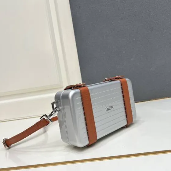 Dior messenger Perak 13x20x6cm crossbody