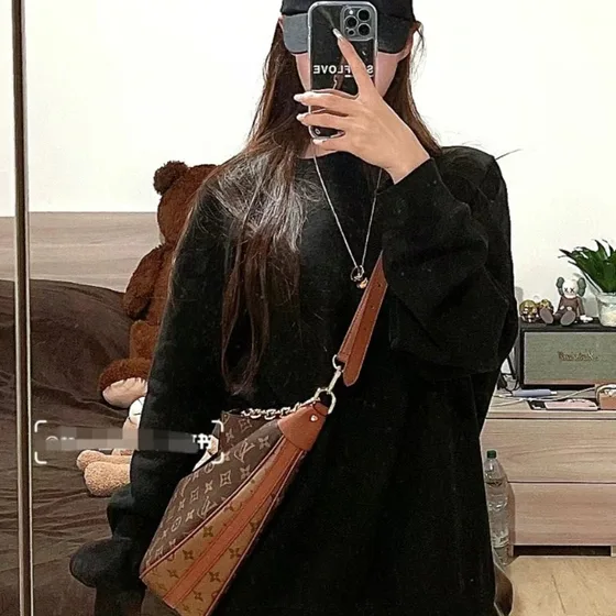 Louis Vuitton Loop Brun Skuldertaske