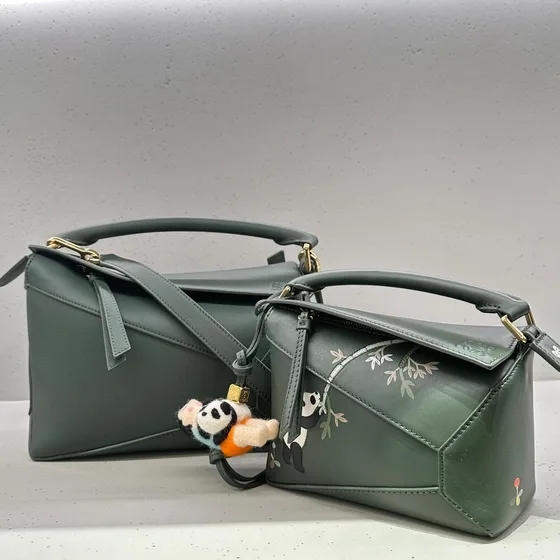 Loewe Panda & Baby Felt Charm Flerfärgad Etui
