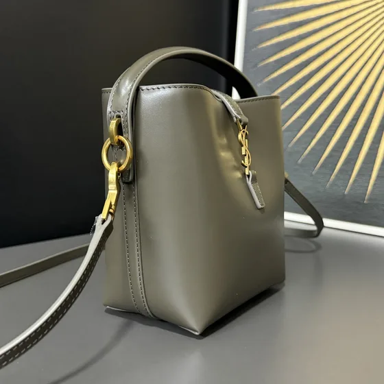 YSL Le 37 Mini Bolso cubo Musk Verde 15×18×9cm Bolso cubo