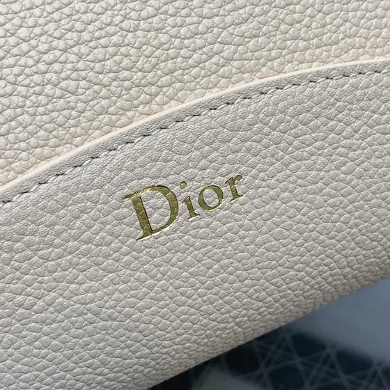 Dior Medium C'Est Dior Bag Bege Bolsa de ombro
