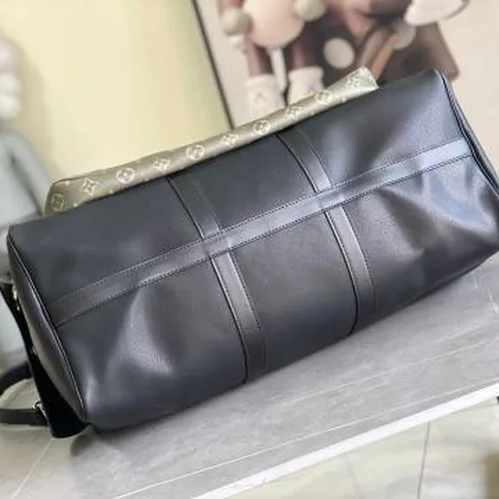 Louis Vuitton Keepall Bandouli re 50 Sort and Monogram 50 x 29 x 23 travel
