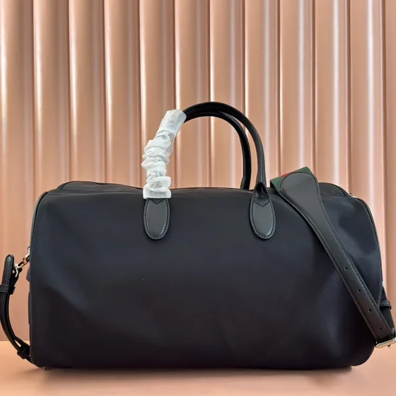 Gucci Voyageur Misty Duffel Bag أسود Top Handle