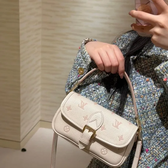 Louis Vuitton Nano Diane Blanco Bolso bandolera