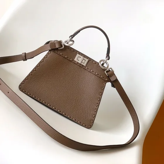 Fendi Peekaboo Iseeu Small Selleria Brown Top Handle