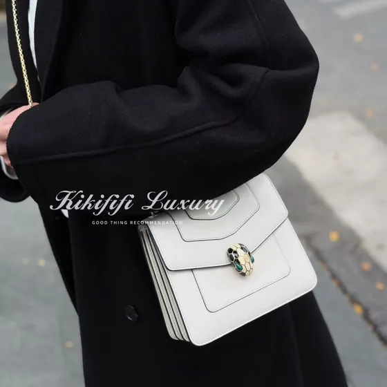 Bvlgari Serpenti Forever Bovenhandgreep Bag Wit Bovenhandgreep