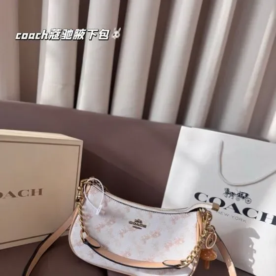 Coach White Pink Shoulder Bag