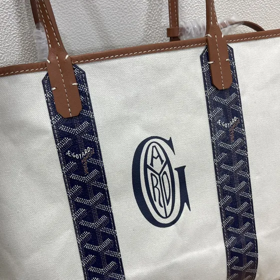 Goyard Saint Louis Putih With Biru dongker Goyardine Trim Tote Bag