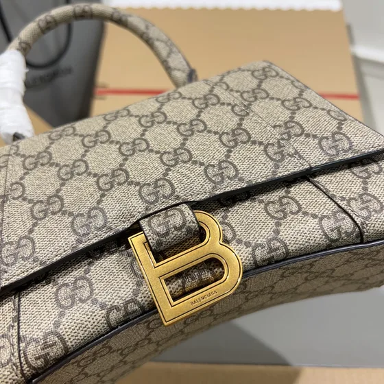 Balenciaga Hourglass Верхняя ручка Bag Бежевый Gg Supreme (Collaboration With Guc Верхняя ручка