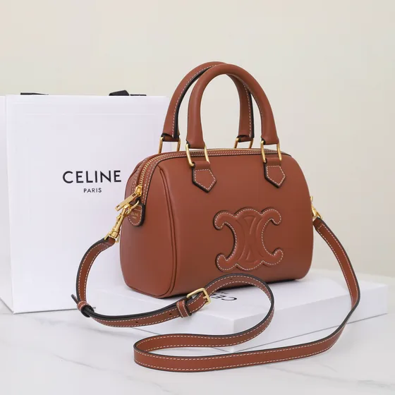 Celine Triomphe Boston Brun Tophåndtag