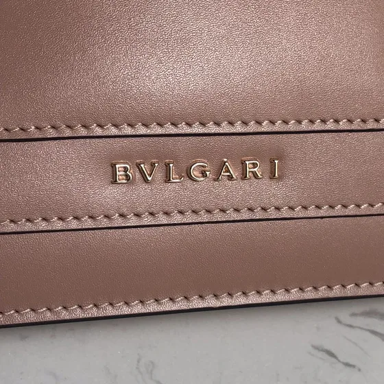 Bvlgari Serpenti Forever Nude Merah jambu Crossbody