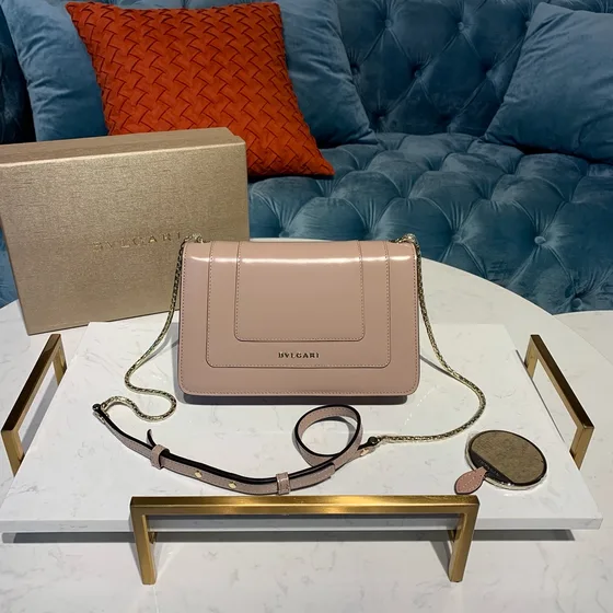 Bvlgari Serpenti Forever Crossbody-veske Nude Rosa Crossbody